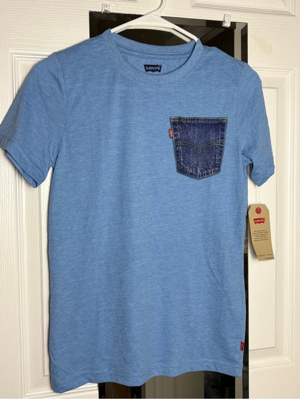 Boys Levi’s shirt blue size M